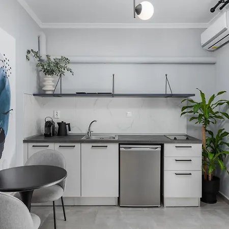 μerάκι Aristotelous Sq